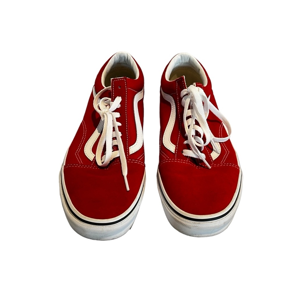 Men’s slightly used Red Vans tennis shoes size 11